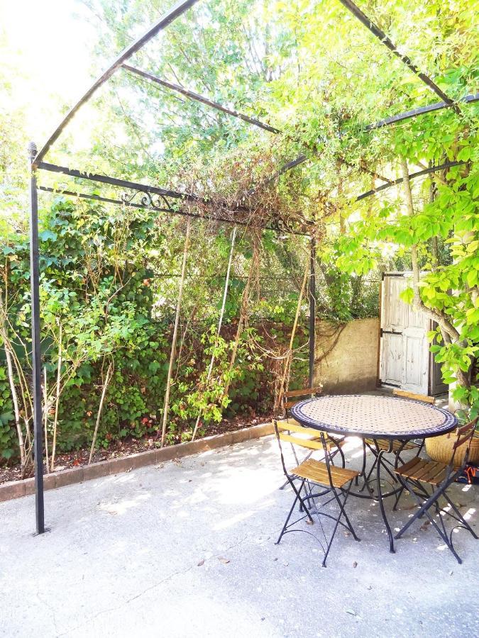 Villa Pont De L'Arc A Aix Avec Piscine Au Calme 92 M2 آيكس أومبروفينس المظهر الخارجي الصورة